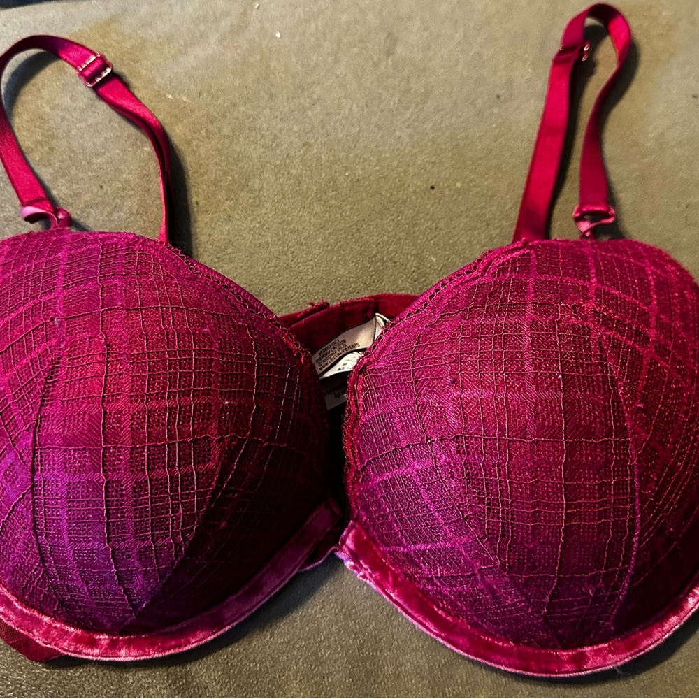 Victoria's Secret Red Padded Bra with Textured Finish